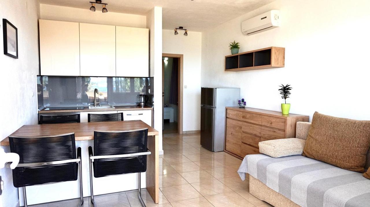 Apartments Maris Starigrad Paklenica Bagian luar foto