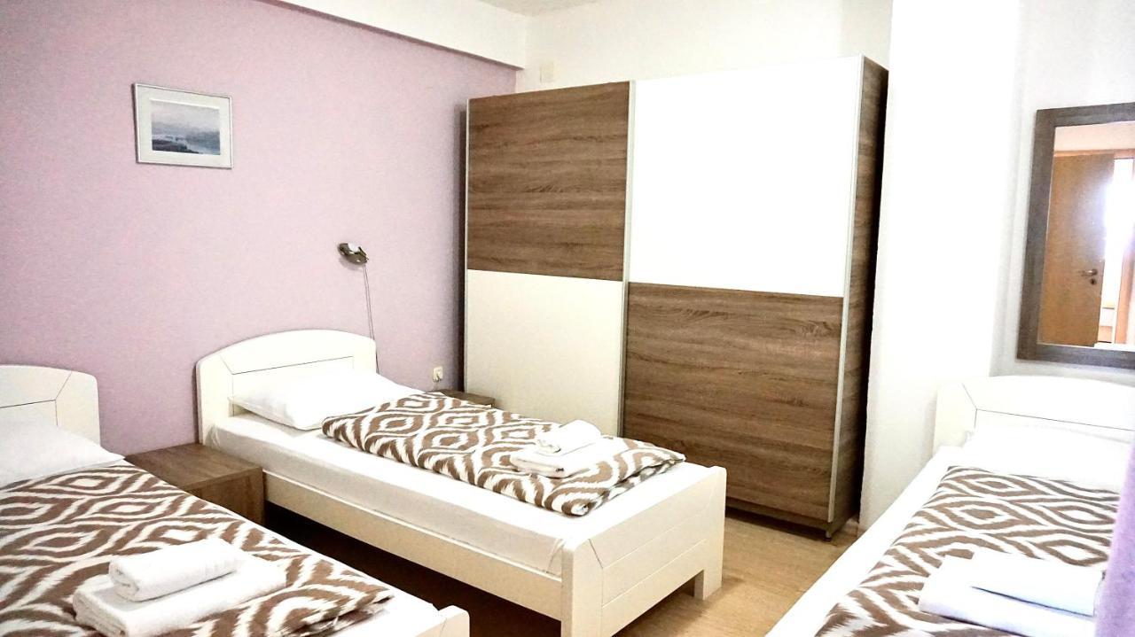 Apartments Maris Starigrad Paklenica Bagian luar foto
