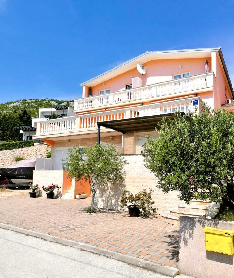 Apartments Maris Starigrad Paklenica Bagian luar foto