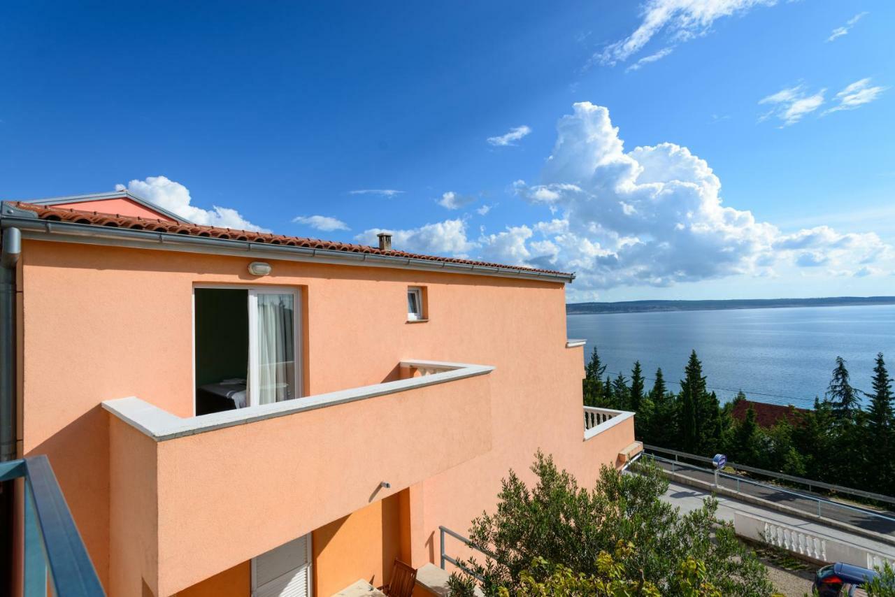 Apartments Maris Starigrad Paklenica Bagian luar foto