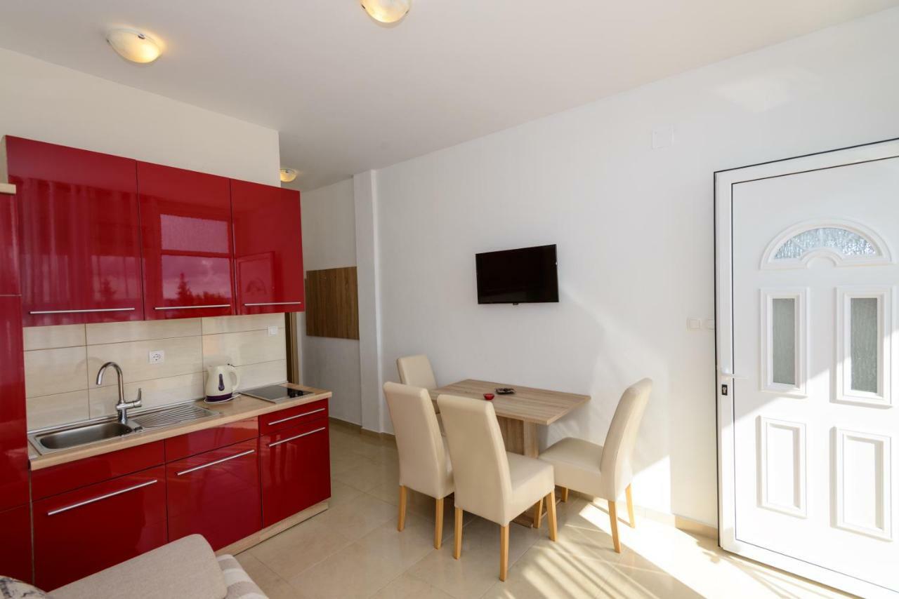 Apartments Maris Starigrad Paklenica Bagian luar foto