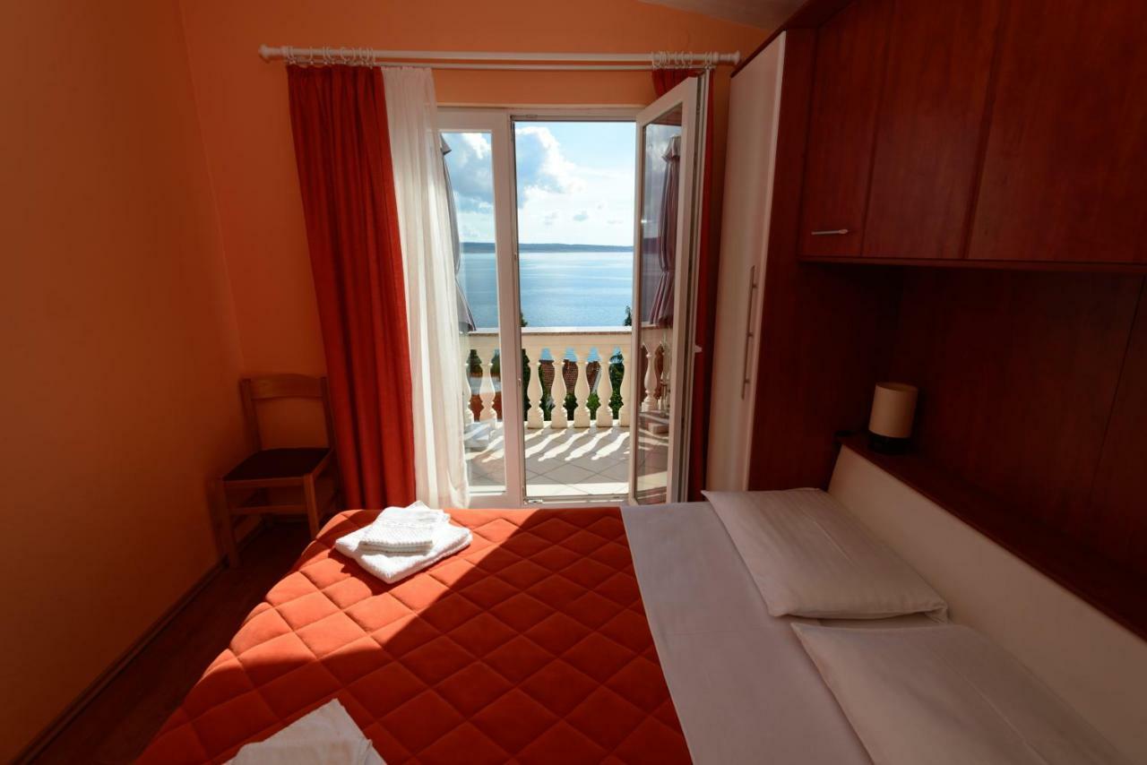 Apartments Maris Starigrad Paklenica Bagian luar foto