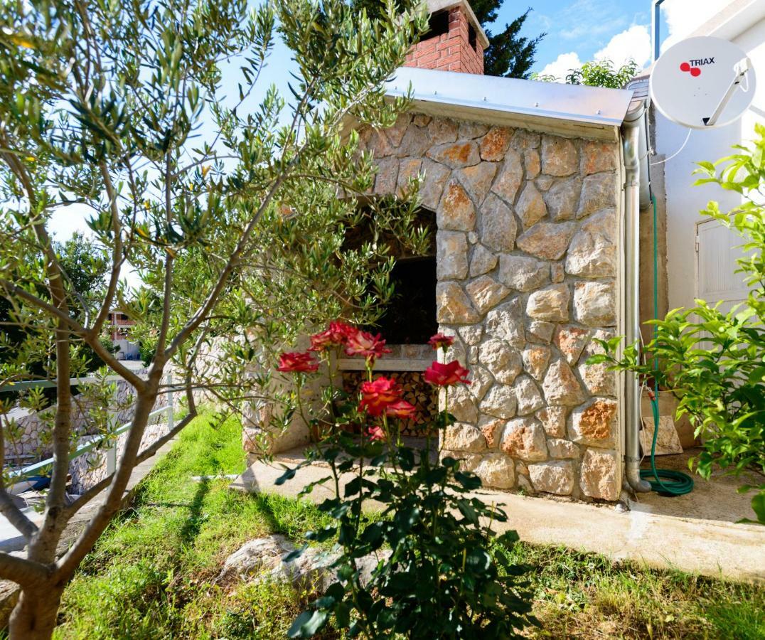 Apartments Maris Starigrad Paklenica Bagian luar foto